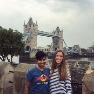 Meet your Posher, Elise